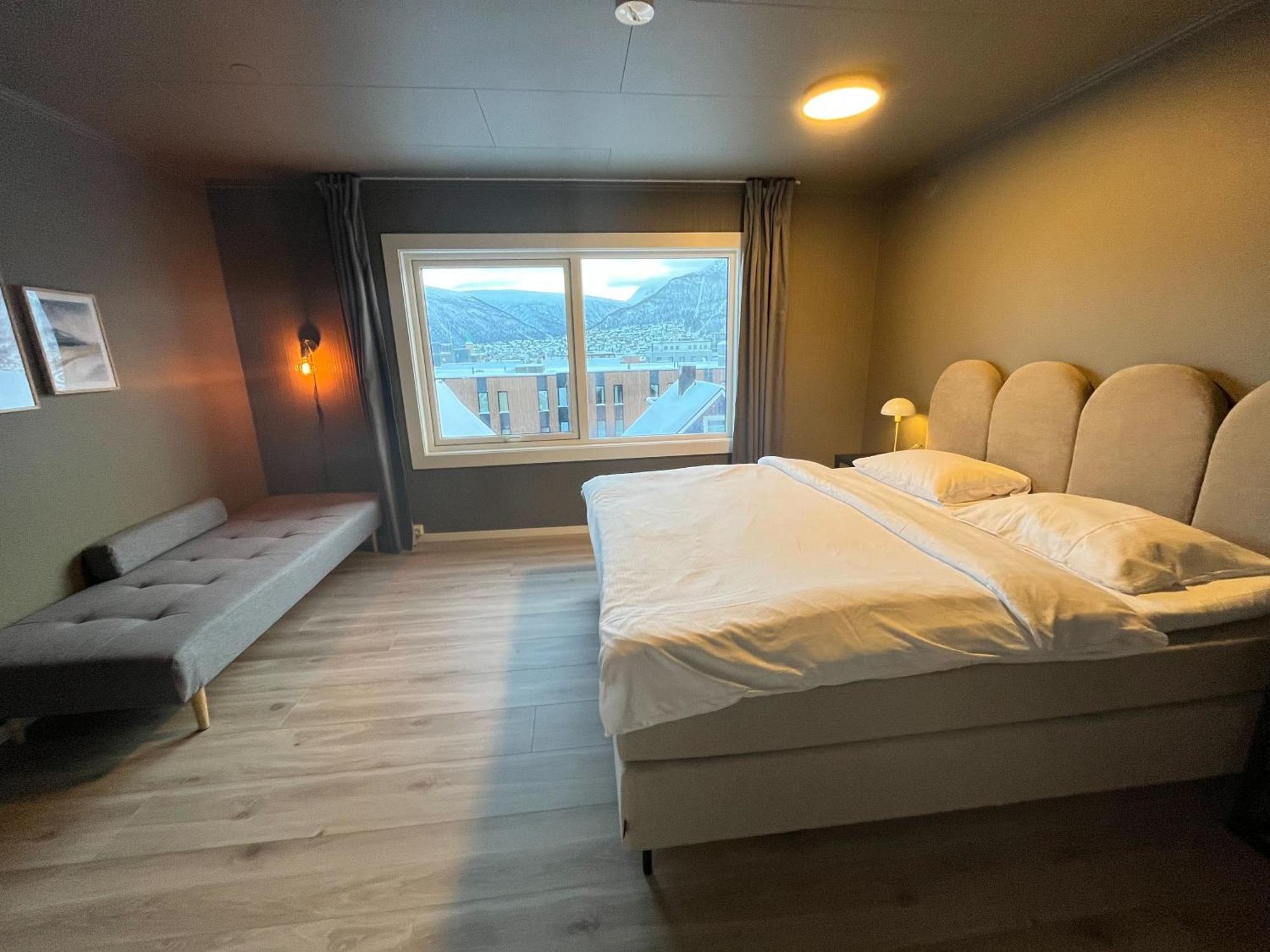 Enter Backpack Apartments Tromso Bagian luar foto