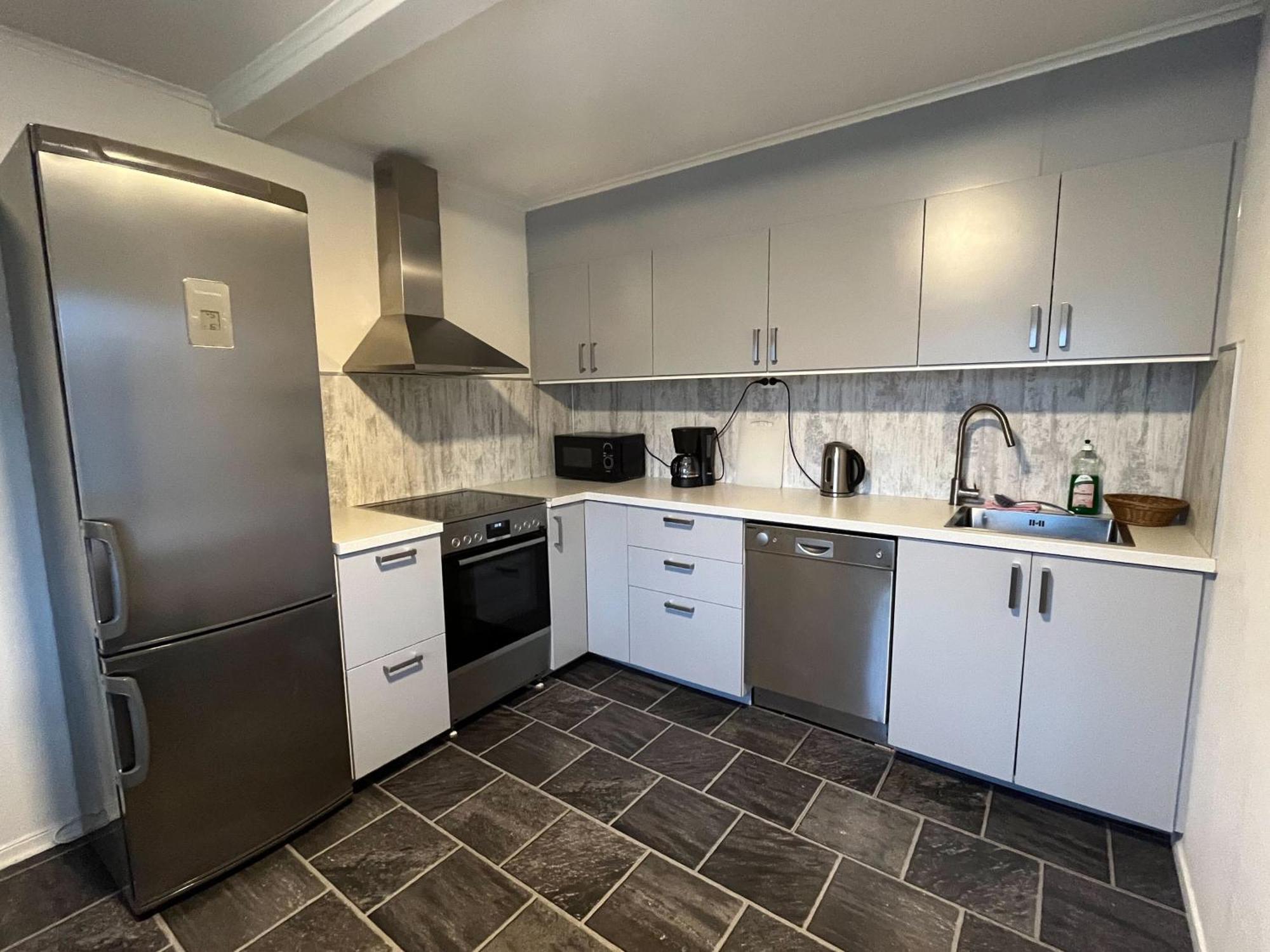 Enter Backpack Apartments Tromso Bagian luar foto